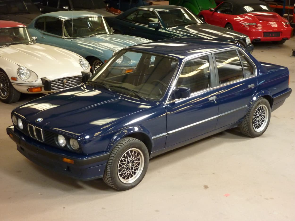 Bild vom BMW 318 E30 Lim Blau