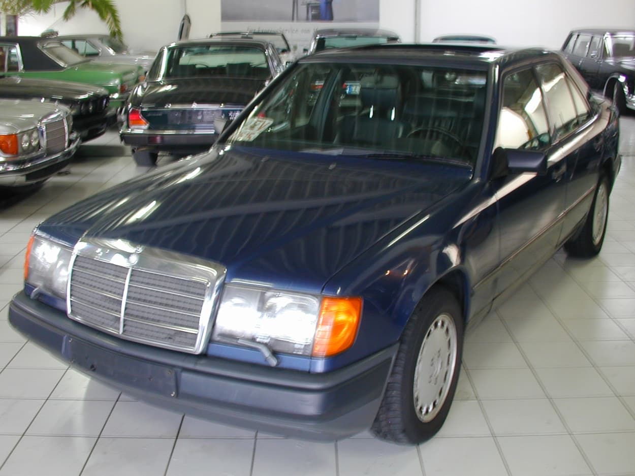 Bild vom Mercedes 300E W124 Blau