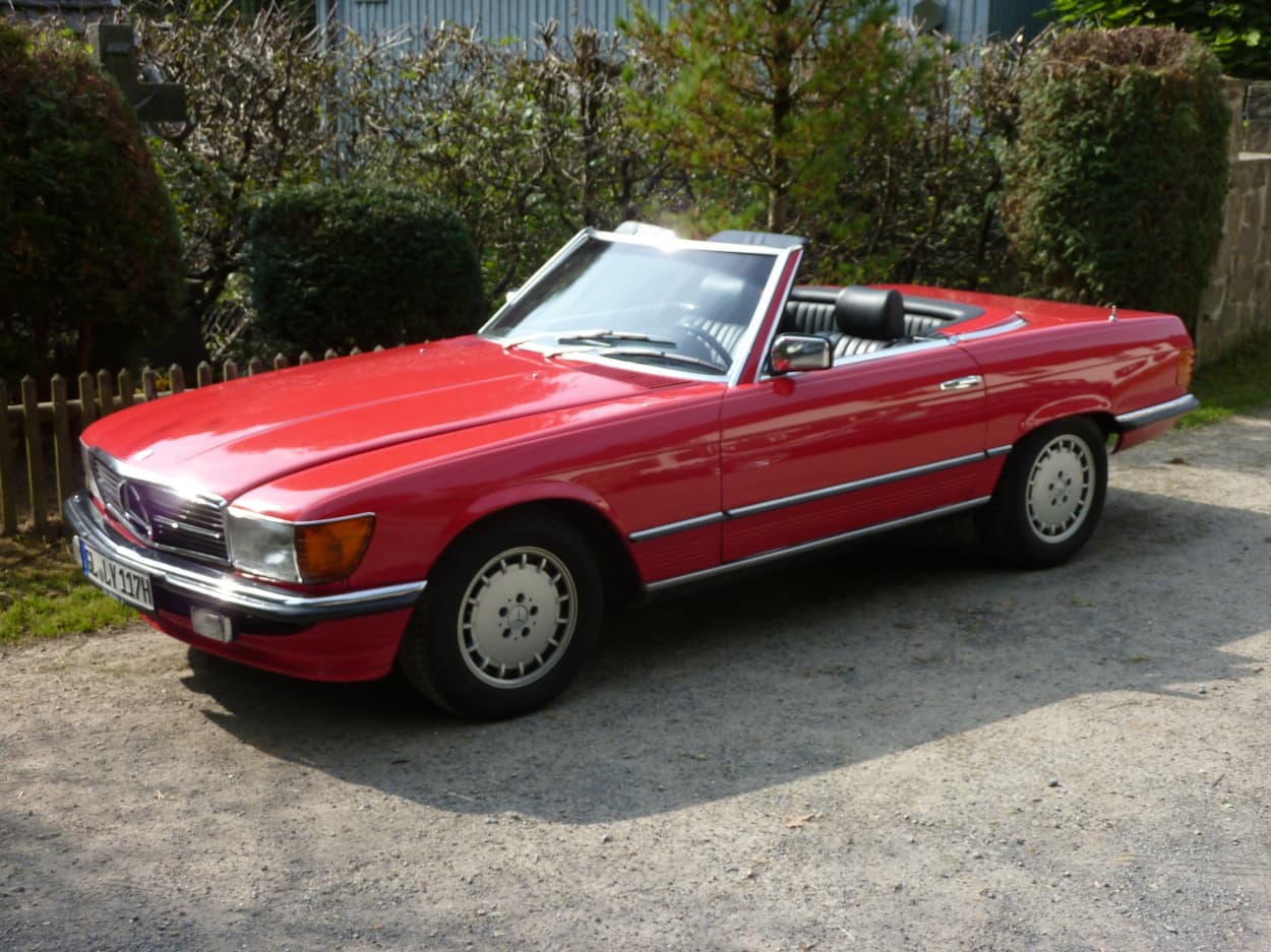 Bild vom Mercedes 380SL R107 Rot