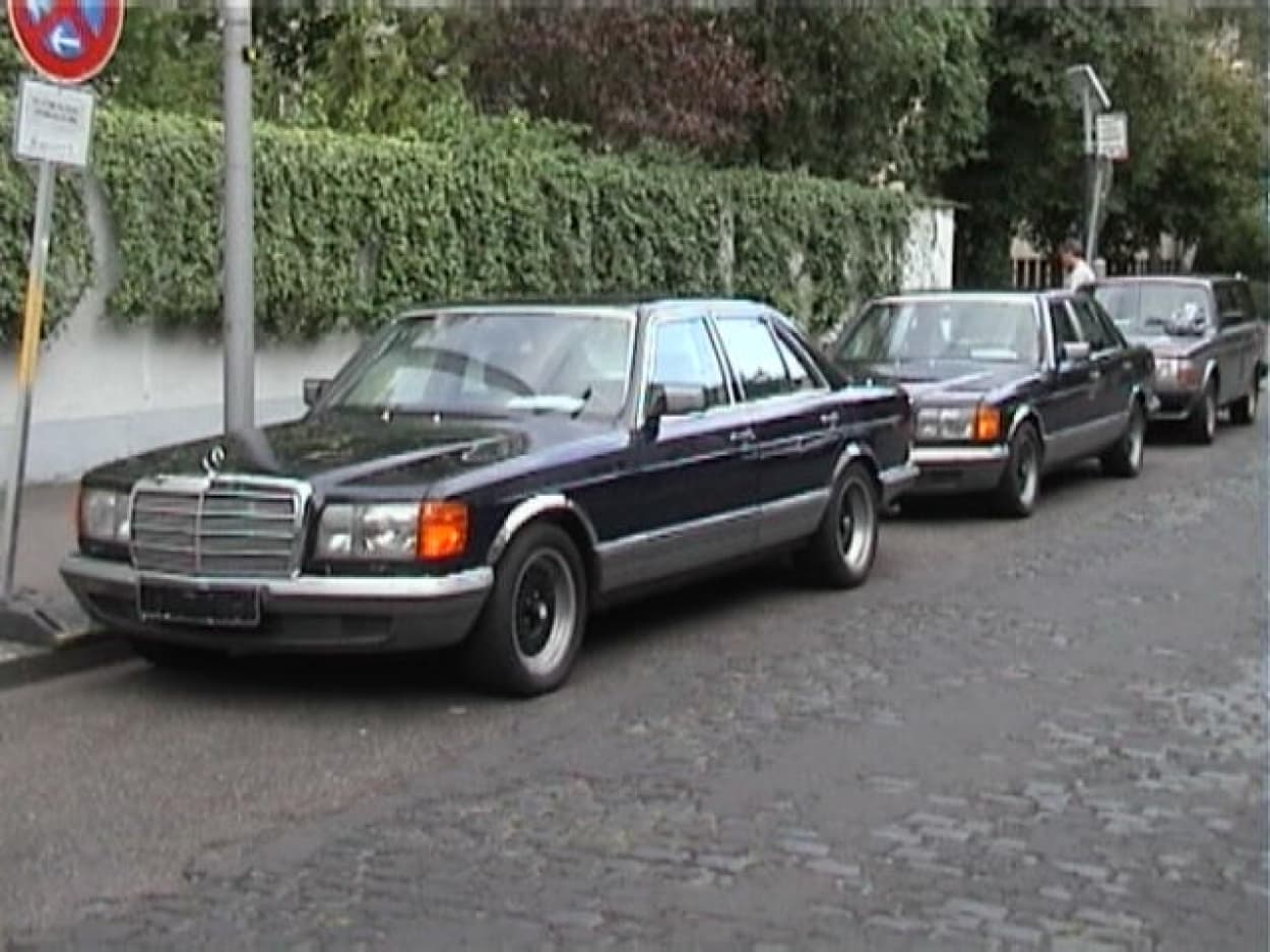 Bild vom Mercedes 500 SE W126 Blau