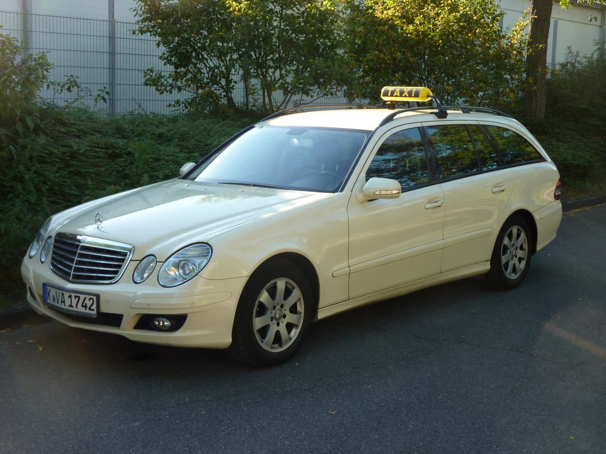 Bild vom Mercedes W211 Taxi Kombi