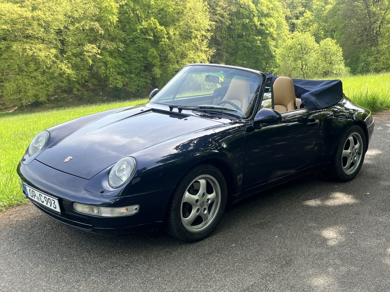 Bild vom Porsche 993 Cabrio Blau