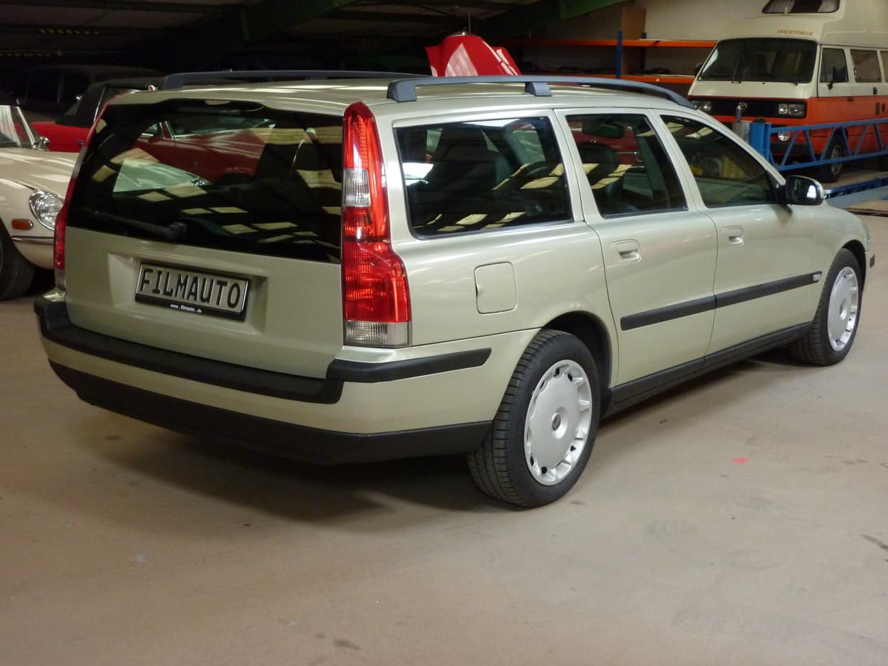 Bild vom Volvo V70 Kombi Lunagold