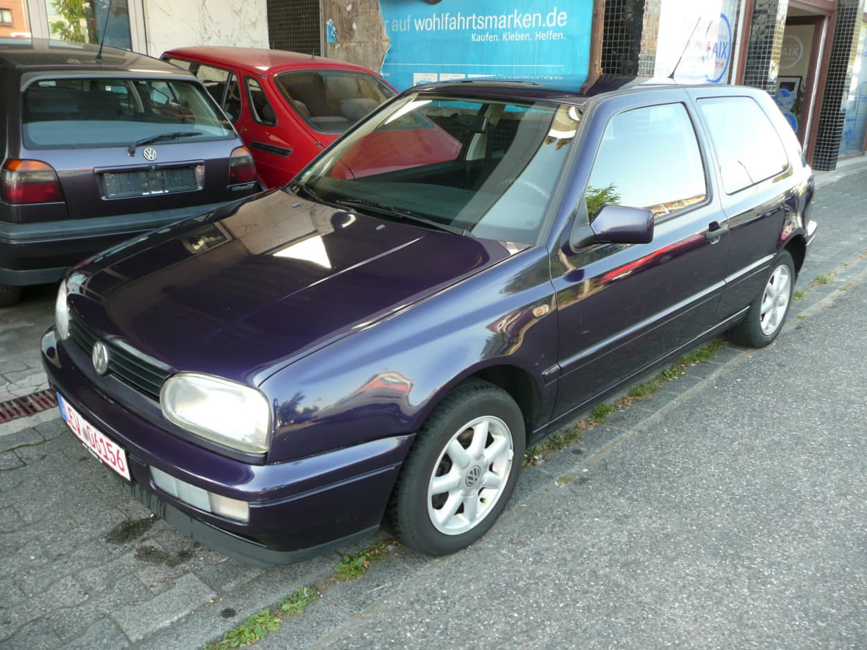 Bild vom VW Golf III Violett